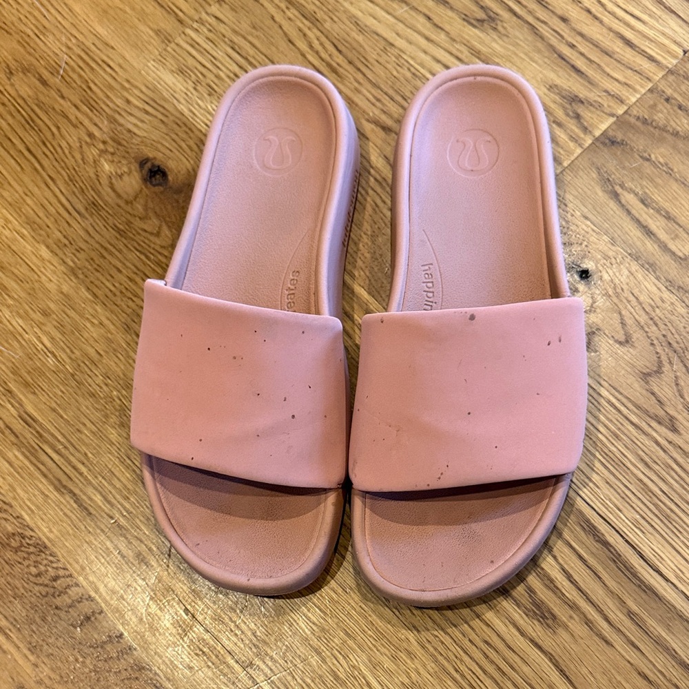 Lululemon Restfeel slides, size 8